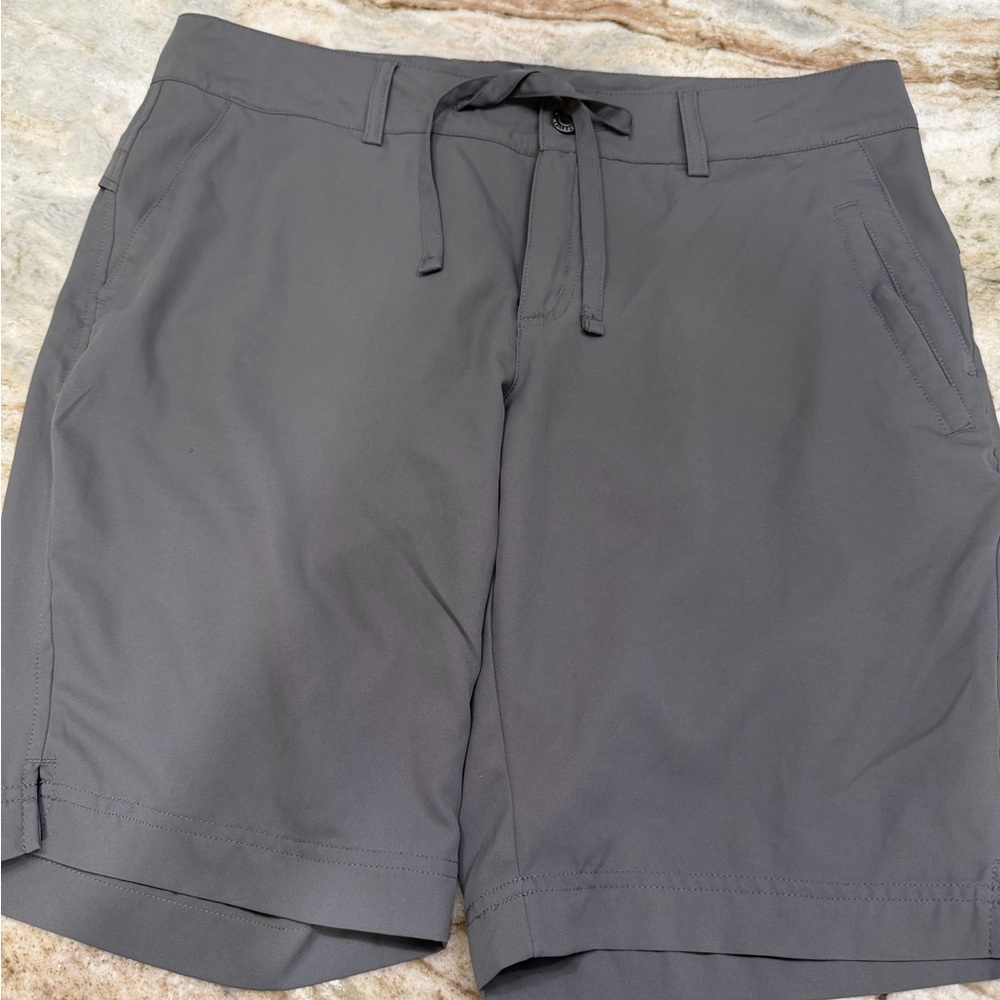 Magellan Outdoors Gray womens falcon lake Bermuda large Drawstring zip Shorts